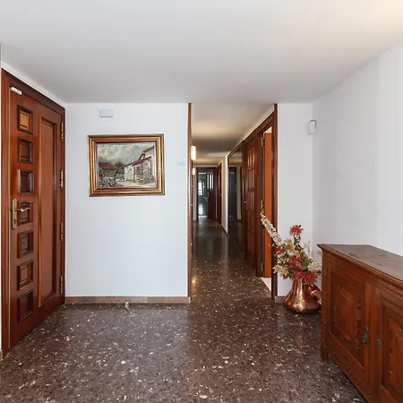 Uhc Anagabu Family Complex Apartment Salou