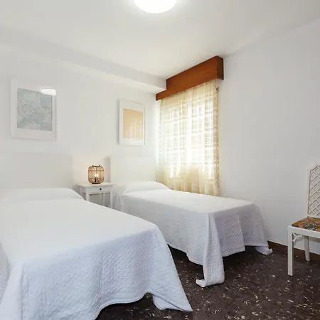 Uhc Anagabu Family Complex Apartment Salou
