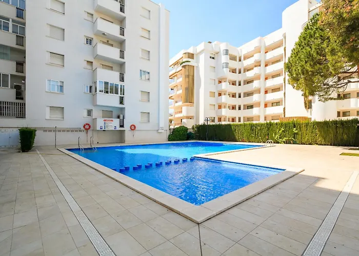 Uhc Anagabu Family Complex Apartment *